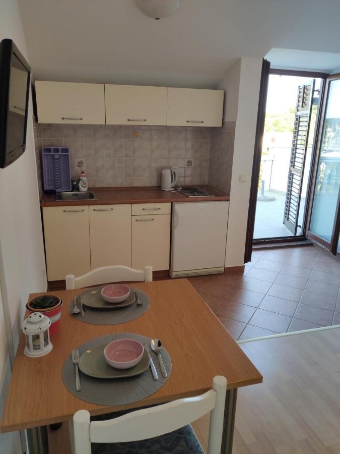 App Sime Klarin, Br.3 Apartment Jezera Exterior photo